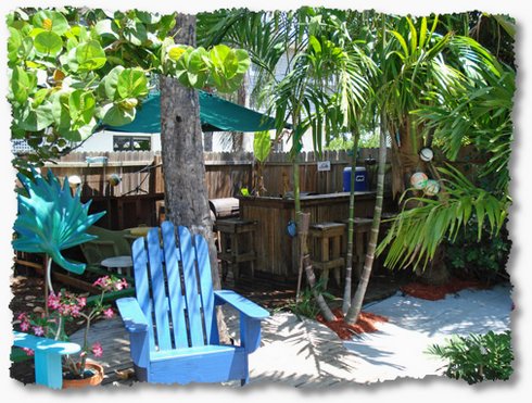 Creating Your Own Tropical Backyard Vacation - The Inspired Room