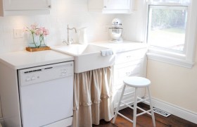Canadian Cottage DIY Barnboard Floors