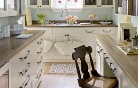 butlers pantry with blue ceiling