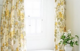 a country farmhouse bathroom