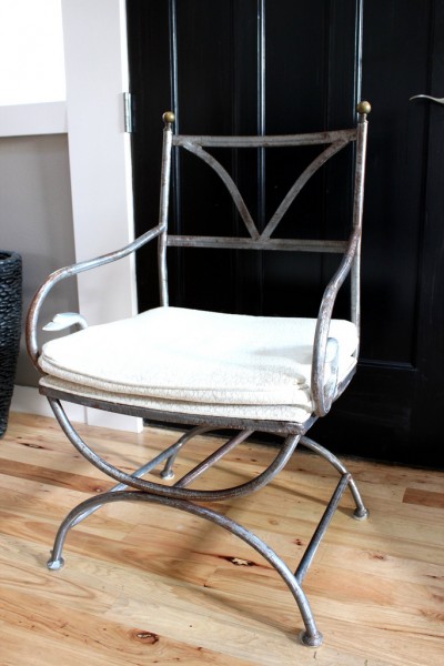 french-garden-chair-swans