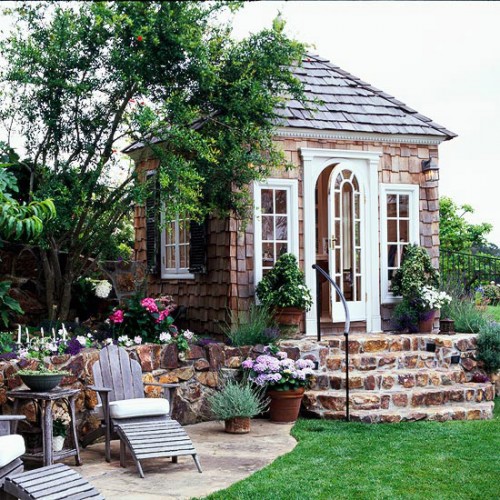 gorgeous summer house backyard getaway