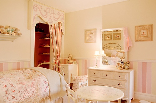 Whimsical & Tasteful Children's Rooms