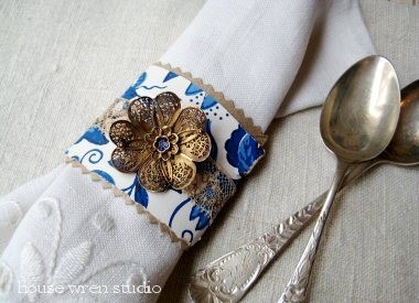 Charlotte Lyons: Napkin Ring Craft