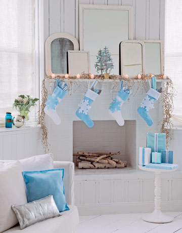 Ideas for Holiday Mantels & Stockings