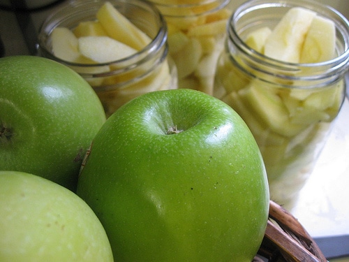 Apple Pie Recipe {A Pie in a Jar Hostess Gift!}