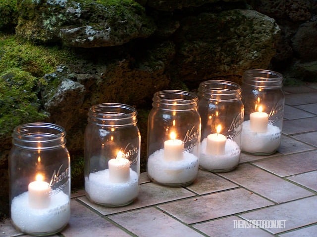 https://theinspiredroom.net/wp-content/uploads/2009/11/DIY-Glitter-Snow-for-Mason-Jars-and-Sparkle-Candles.jpg