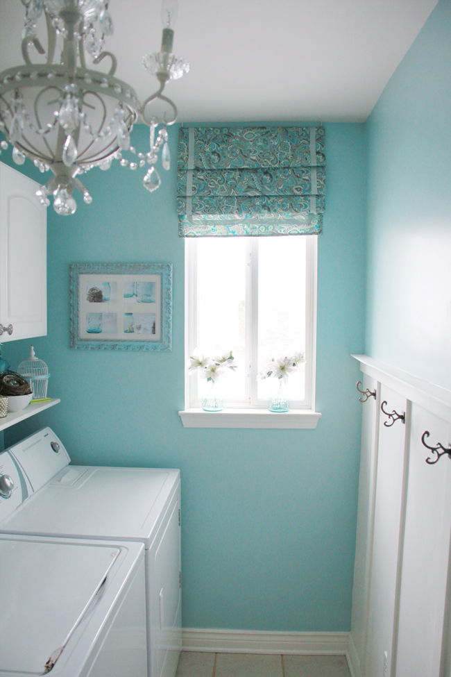 Beautiful Blue Laundry Room Makeover {via Cameras & Chaos}