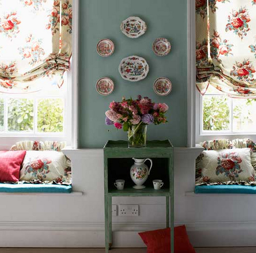 Inspiration: 10 Lovely Window Seats