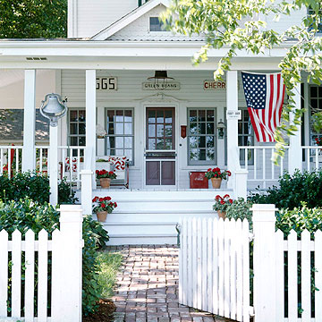 Flags on Houses {Do you hang a Flag on Your Porch for the 4th?}