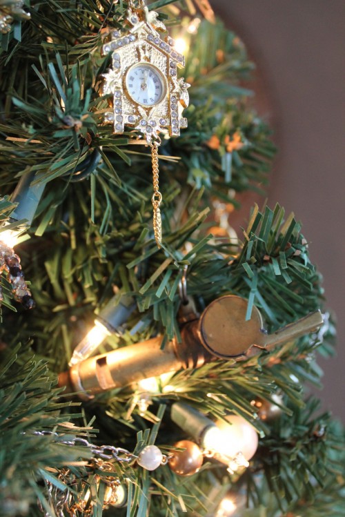 O Christmas Tree {Heirloom Jewelry Christmas Tree}