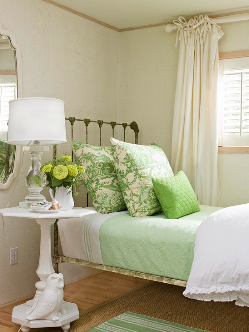 Layering a Bed {9 Lovely Bedrooms}