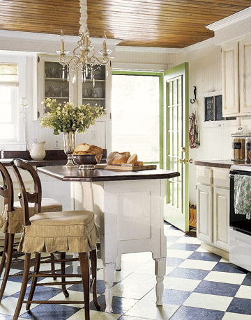 12 Freestanding Kitchen Islands