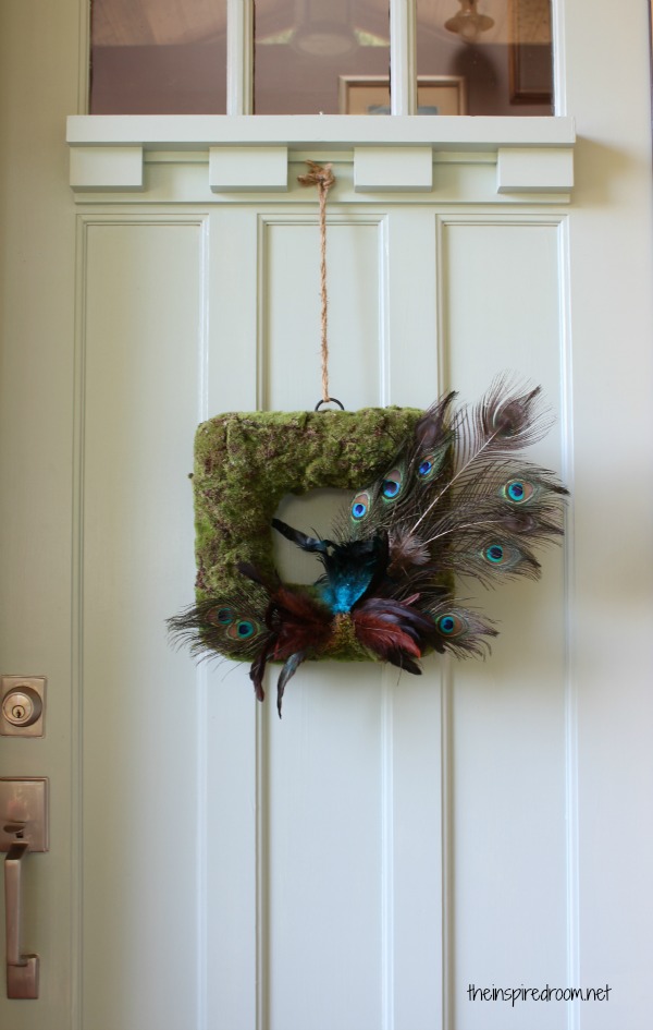 Easy DIY: Peacock Wreath