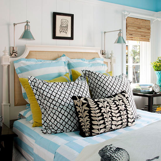 {Decorating} Mixing and Layering Patterns and Colors