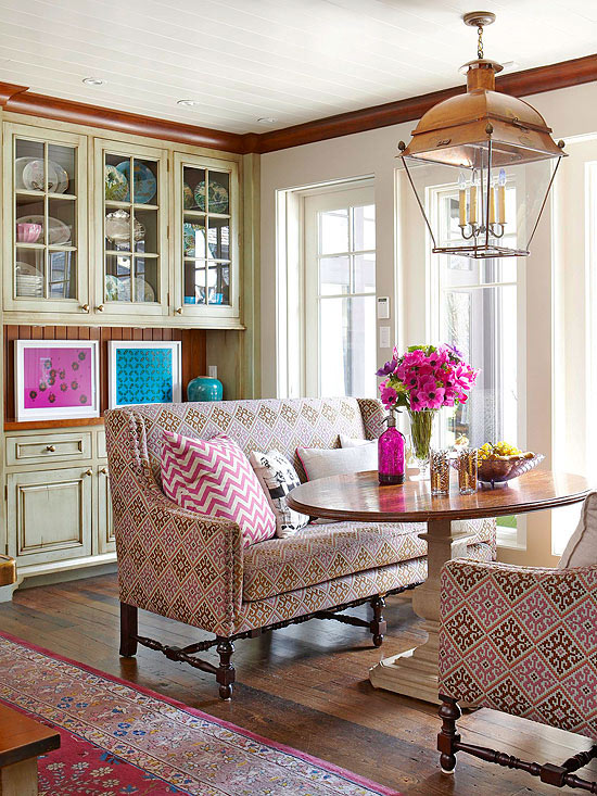 {Decorating} Mixing and Layering Patterns and Colors