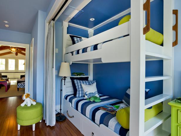 https://theinspiredroom.net/wp-content/uploads/2013/03/hgtv-dream-home-bunk-beds.jpg