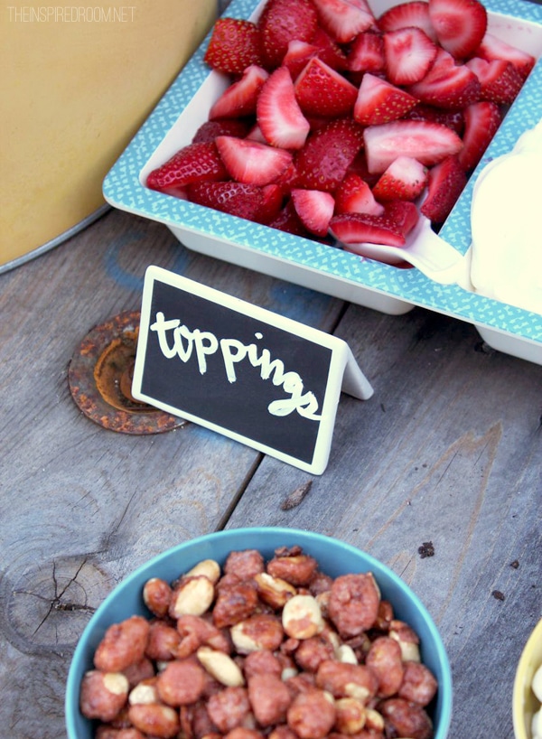 Backyard Ice Cream Party {Summer Fun}