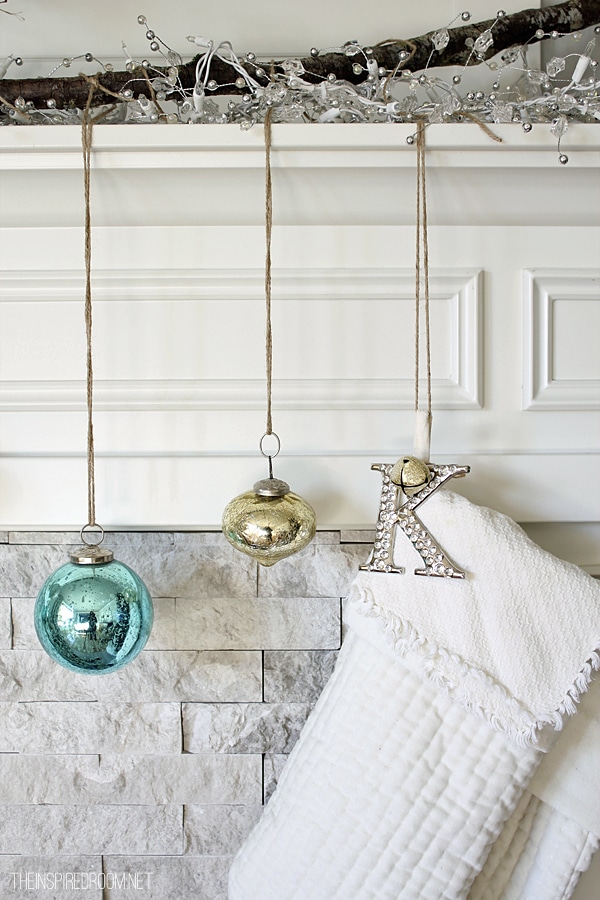 Tips for How to Hang Garland, Wreaths and Stockings {without nails}