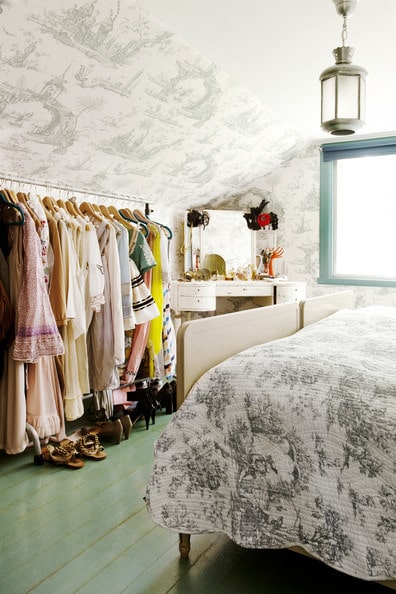 10 Steps to A Clean & Organized Closet