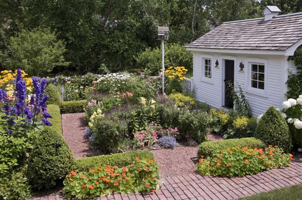 The Allure of a Secret Cottage Garden