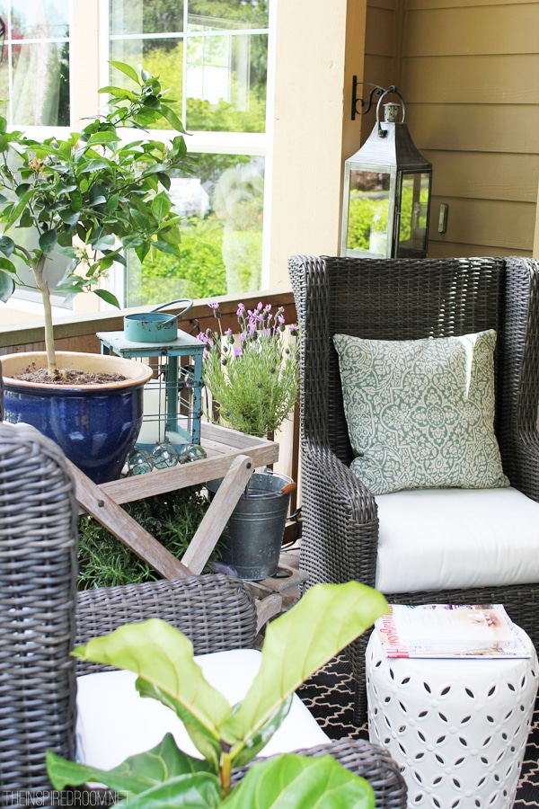 Outdoor Wingbacks for the Front Porch!