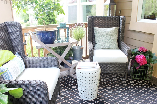 Outdoor Wingbacks for the Front Porch!