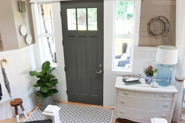 https://theinspiredroom.net/wp-content/uploads/2014/08/Entry-with-Charcoal-Gray-Front-Door-The-Inspired-Room.jpg