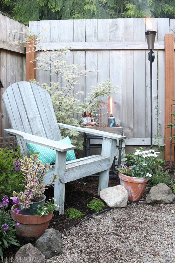 Set the Mood: Small Backyard Party for Two (& Giveaway)