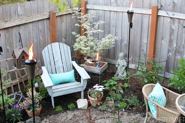 Set the Mood: Small Backyard Party for Two (& Giveaway)