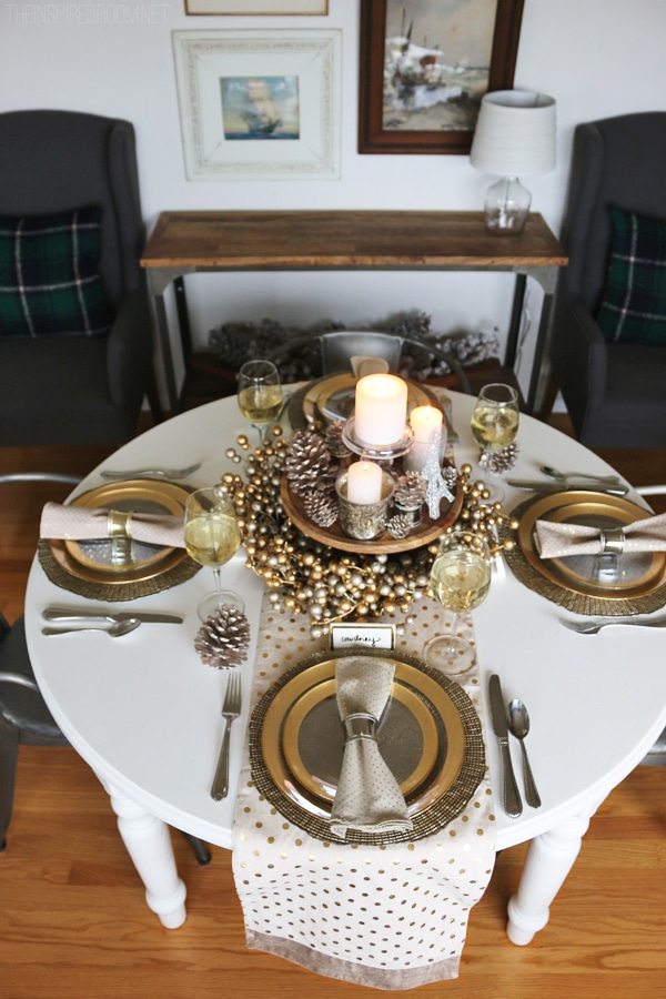 8 Tips for a Cozy Glam Holiday Tablescape