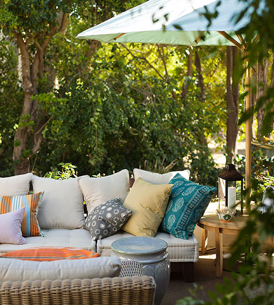 {Inspired By} Outdoor Daybeds