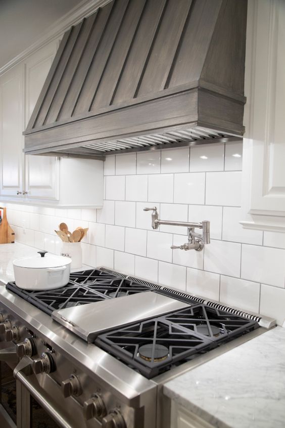 Covered Range Hood Ideas: Kitchen Inspiration