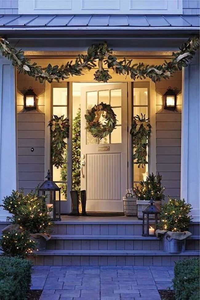 Simply Inspired Holidays: Decorating Your Front Door