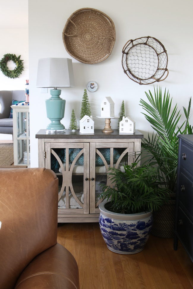 Nautical Cottage Decor Ideas from a Cozy Home