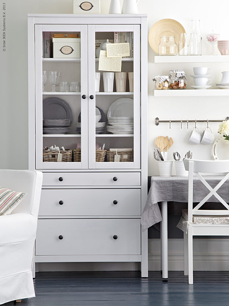 https://theinspiredroom.net/wp-content/uploads/2017/02/Ikea-hemnes-dish-storage-cabinet-with-glass-doors.jpg