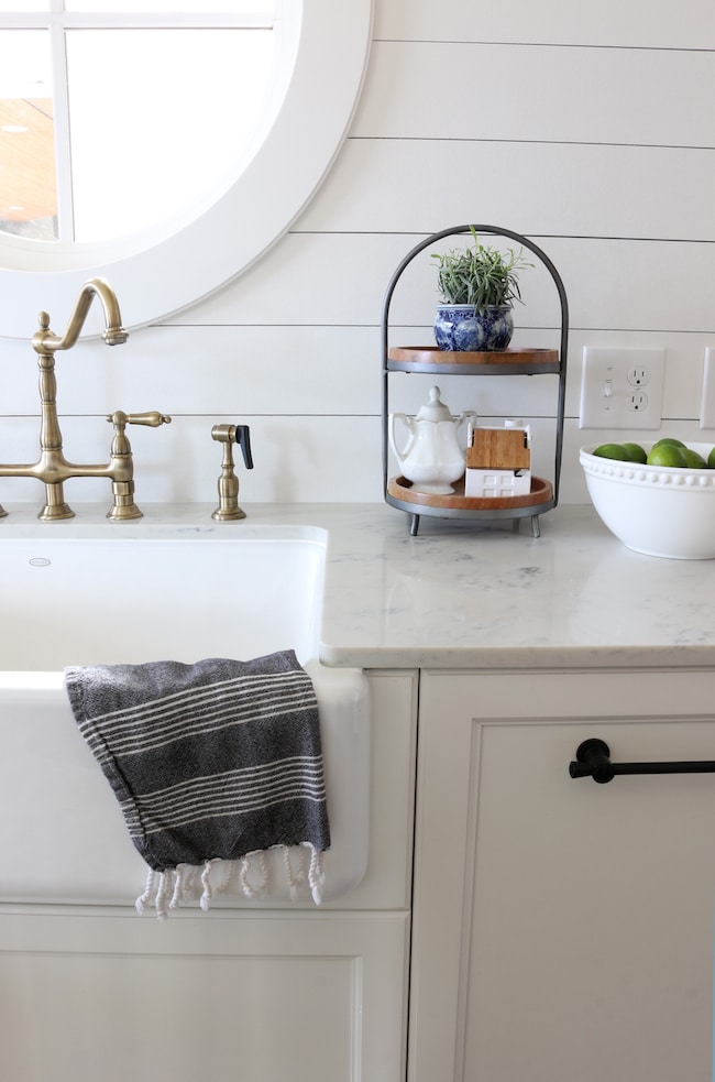 https://theinspiredroom.net/wp-content/uploads/2017/02/The-Inspired-Room-Small-Kitchen-Reveal-Farmhouse-Sink.jpg