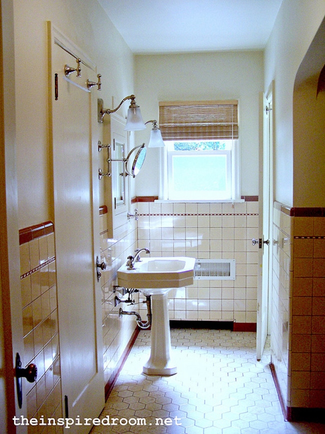 Need advice for updating 1940s bathroom : r/Oldhouses