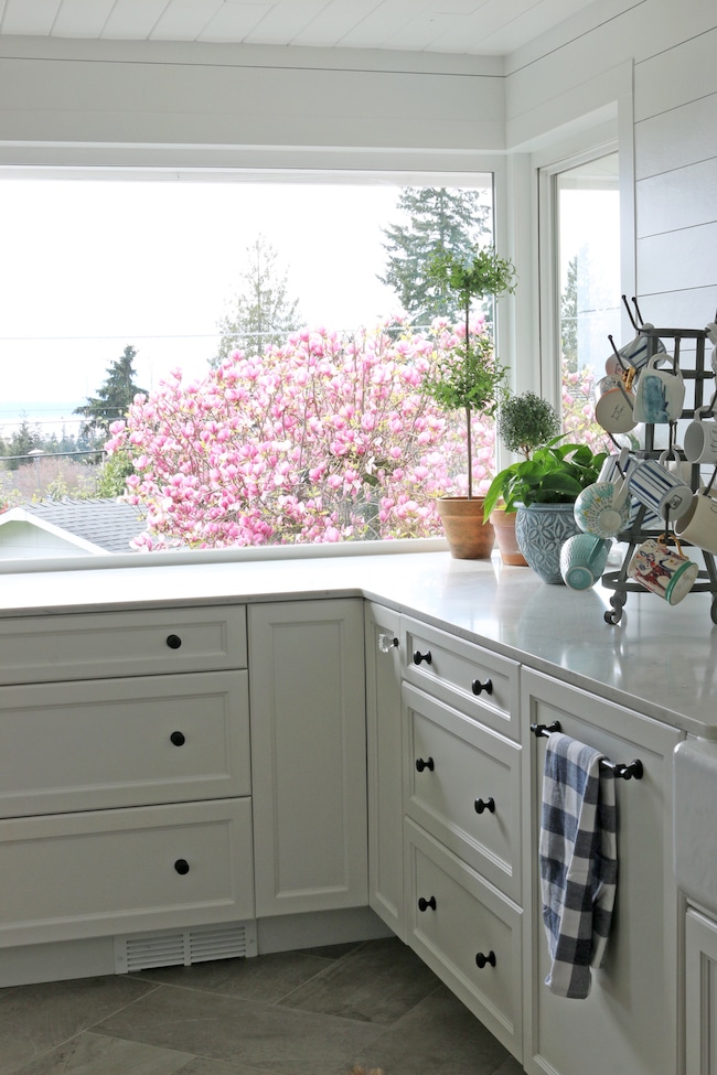 24 Ideas to Bring Spring to Your Home