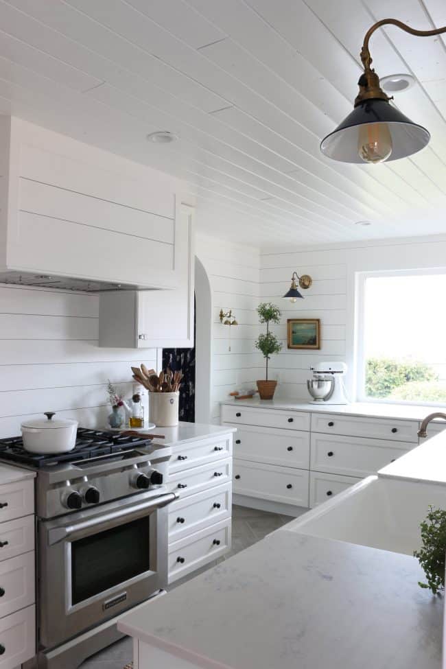 kitchen with range hood