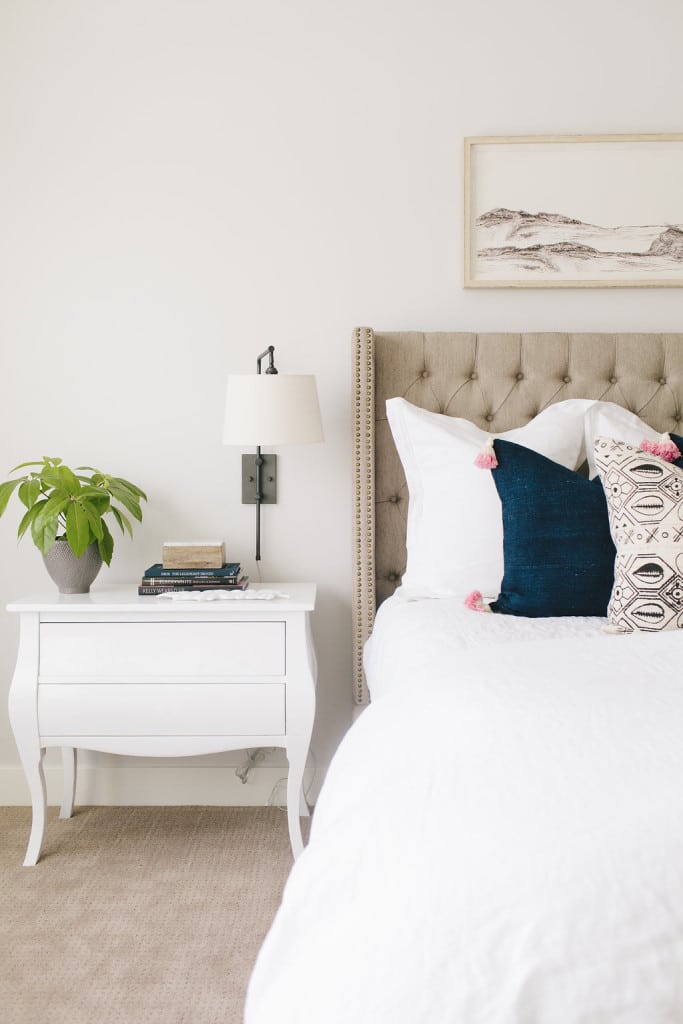 Wall Sconces by the Bed: Get Inspired!