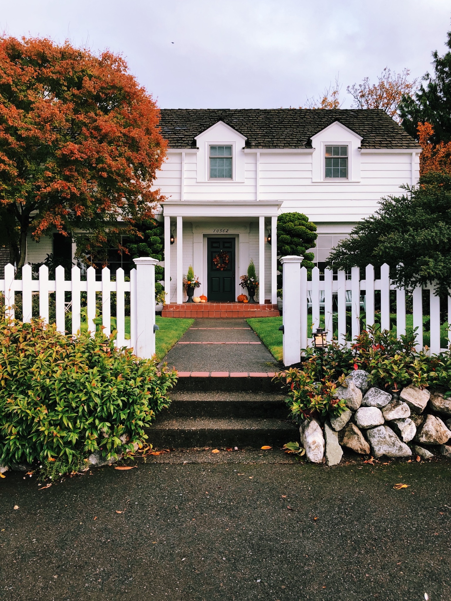 Autumn Drive By - Charming Seattle Neighborhoods