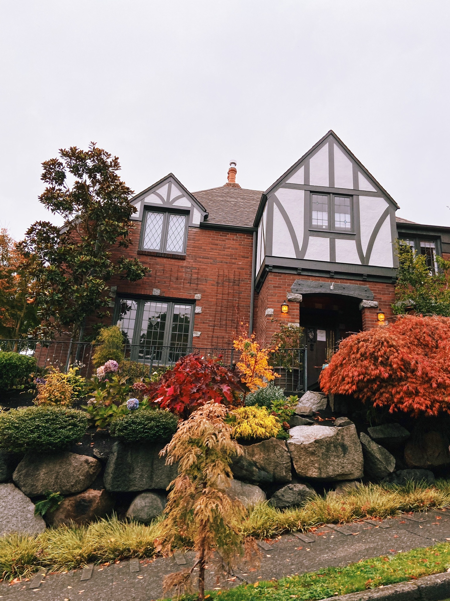 Autumn Drive By - Charming Seattle Neighborhoods