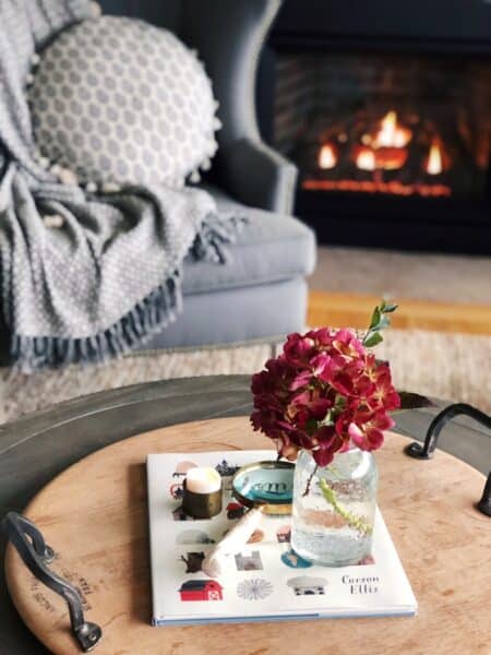 35 Fireplace Mantel Ideas for a Heavenly Hearth