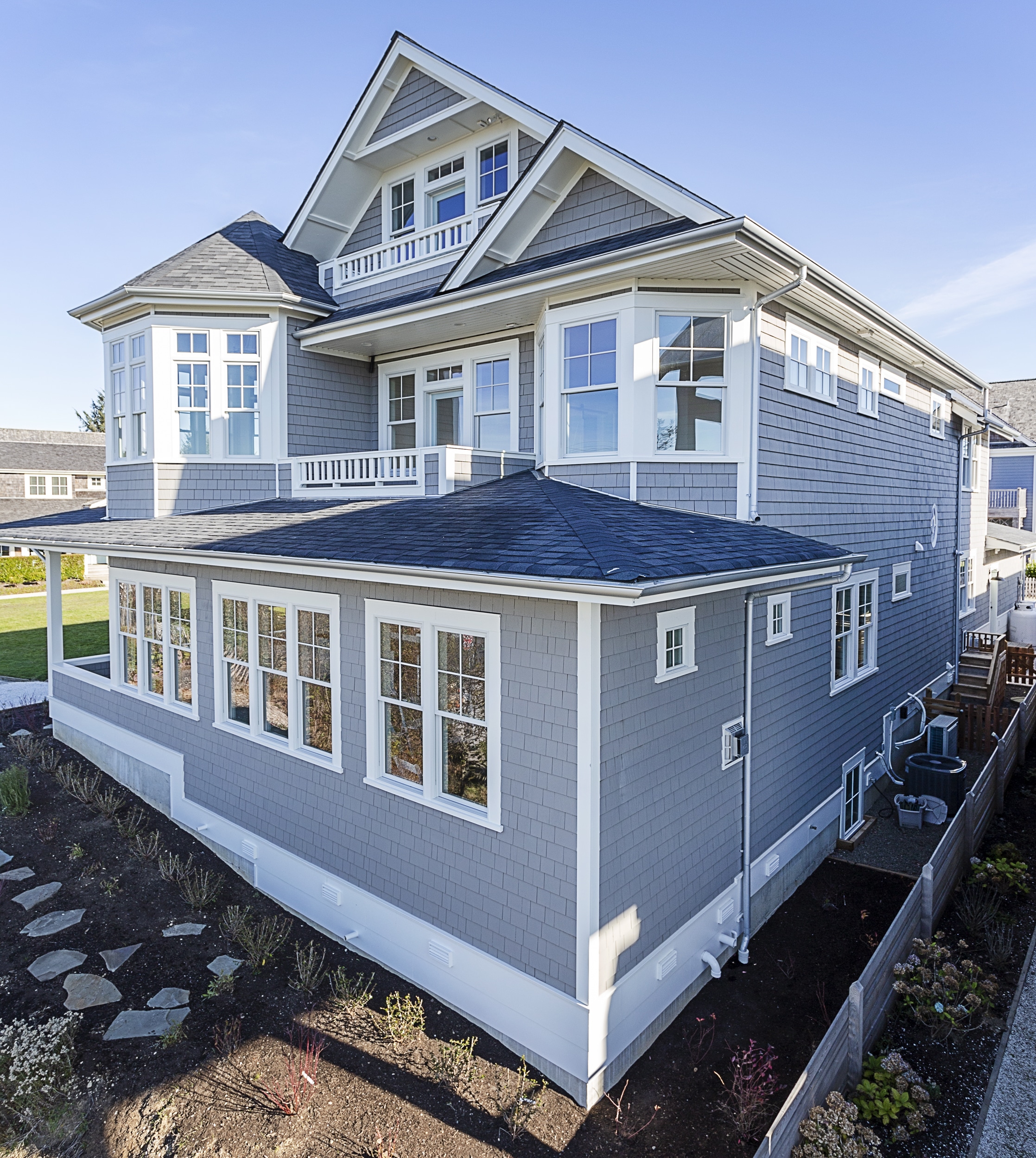 Tour A Dreamy Beach House in Seabrook