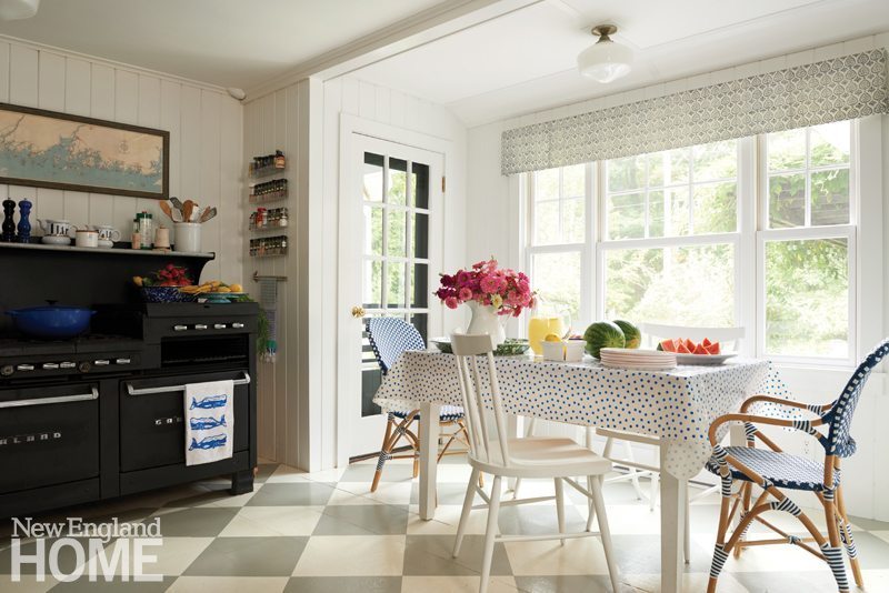 Carefree Cottage: Summer Decorating Inspiration