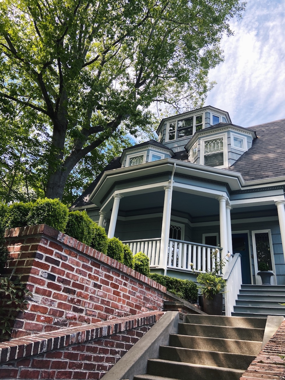 Neighborhood Walk in Queen Anne, Seattle {Drive By}