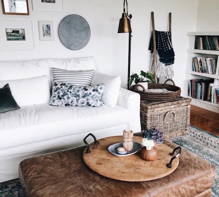 https://theinspiredroom.net/wp-content/uploads/2020/08/White-Sofa-Living-Room-The-Inspired-Room.jpg