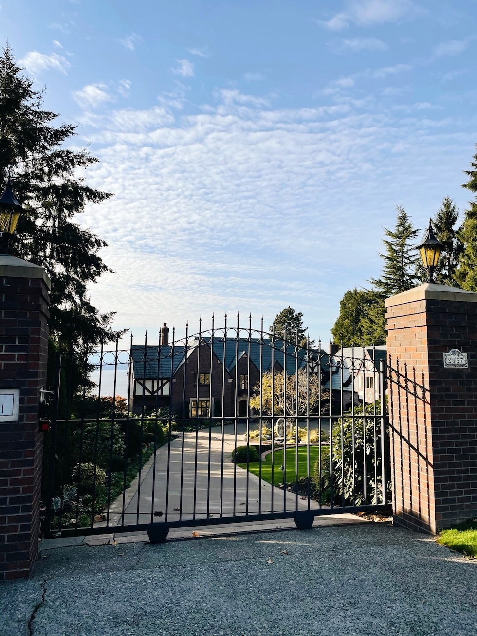 Beautiful Homes in Magnolia Neighborhood Seattle