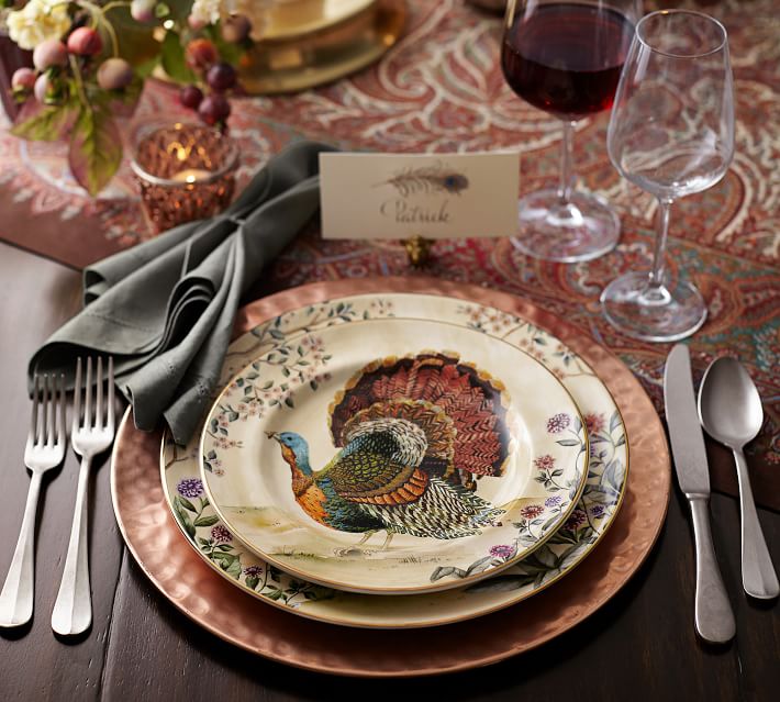 Simple and Charming Thanksgiving Table Decorating Ideas